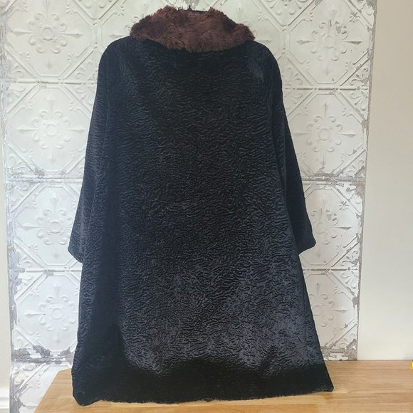 Vintage Black Coat with Fur Collar Granny Chic - Picture 4 of 12